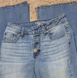 Maurices size 4 regular jeans. Flared leg.